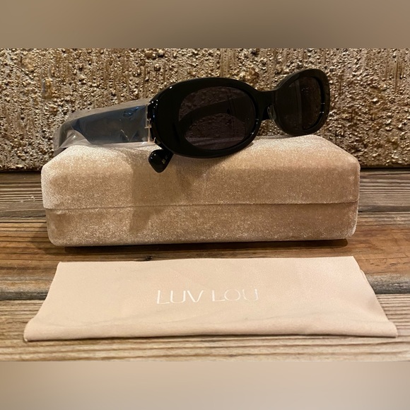 LUV LOU The Ellidy - Black Polarized bio-acetate frame with smoke mono lens - Picture 4 of 17